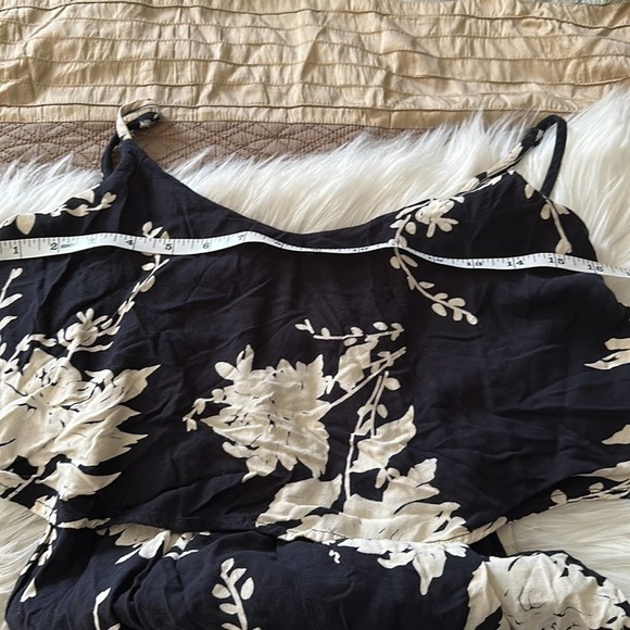 Want and Need | Floral Summer Jumpsuit Size XS - Picture 10 of 12